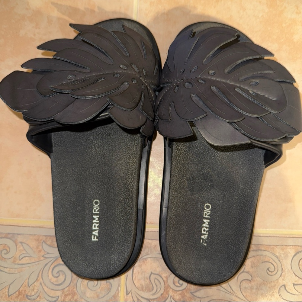 FARM Rio Monstera Leaf Design Sandals